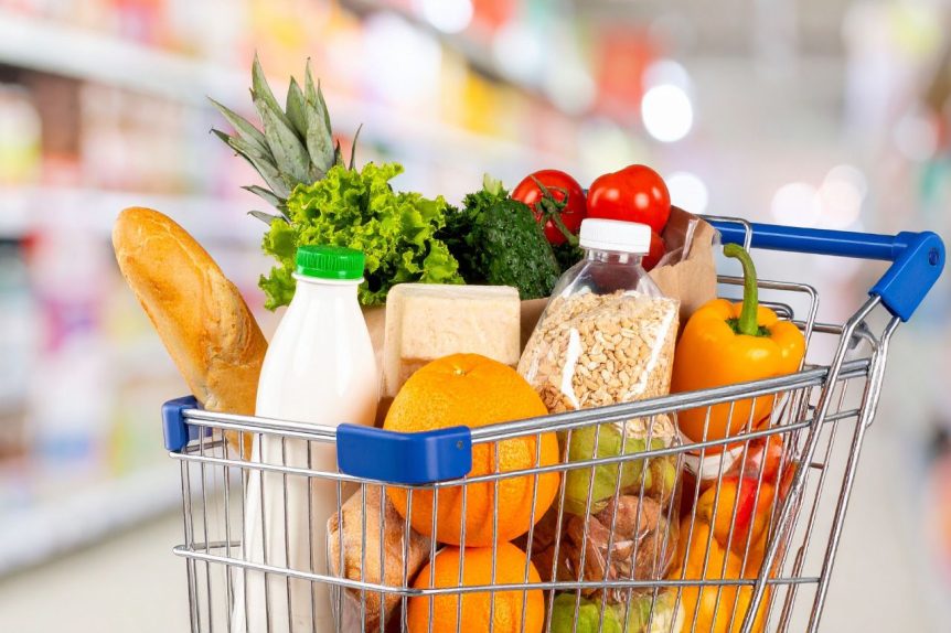 Carrinho de compras, cabaz alimentar.